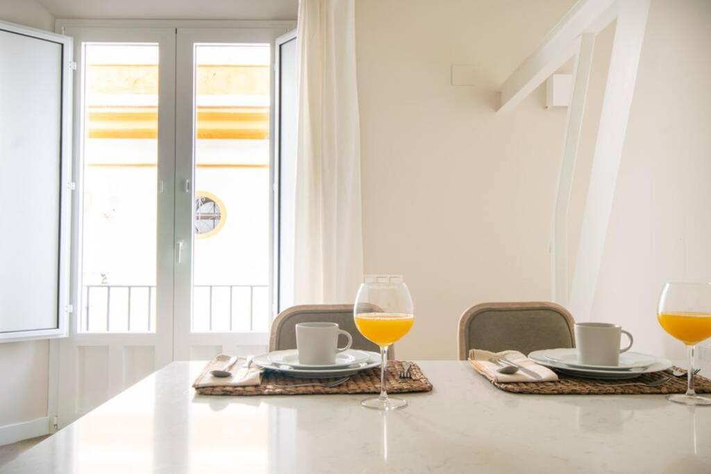 Апартаменты G12 Trendy And Comfy Bright Loft Meters From Bullring And Trianas Bridge, Galera Street Севилья Экстерьер фото