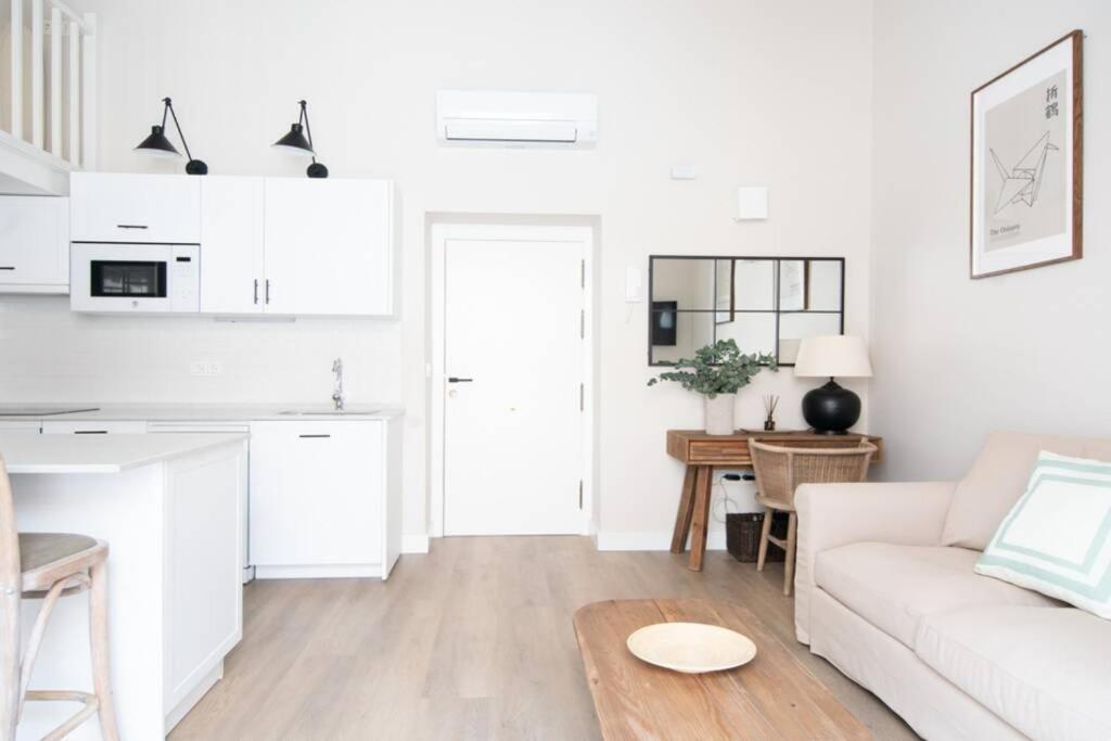 Апартаменты G12 Trendy And Comfy Bright Loft Meters From Bullring And Trianas Bridge, Galera Street Севилья Экстерьер фото